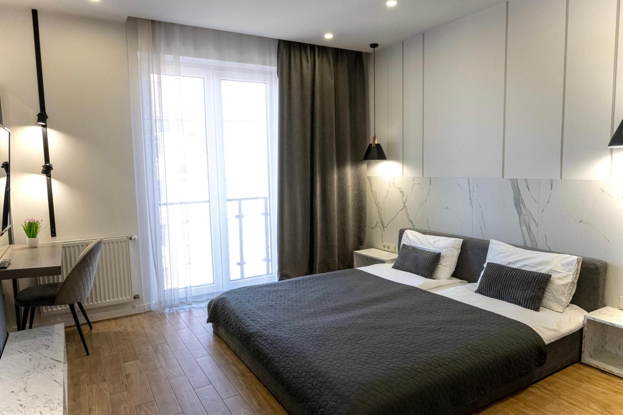 Luxury Apartments “Bozdosh” Ujhorod Exterior foto